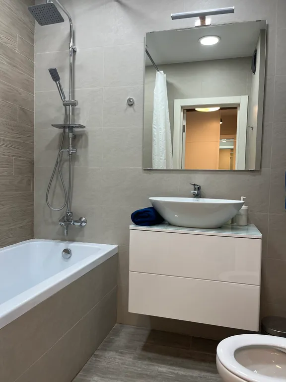 Прекрасная квартира-студия с кондиционером в ЖК Танеево Парк