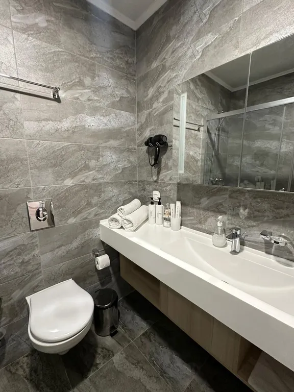 Yes apart у Ботанического сада