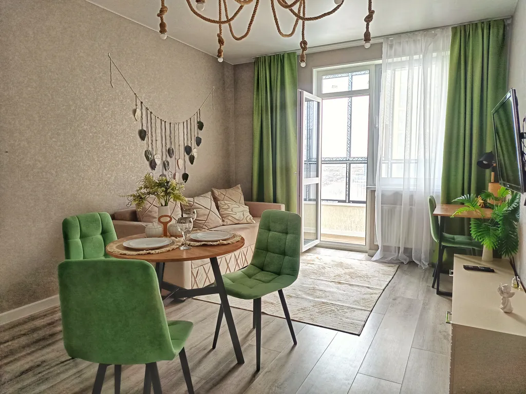 Светлая квартира рядом с ТЦ «Премьер» от Kravc Group