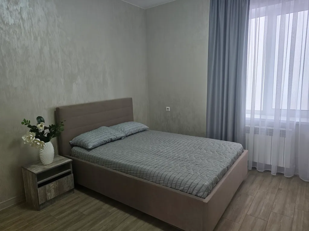 Квартира Просторный двухкомнатный номер — аренда посуточно в Самара