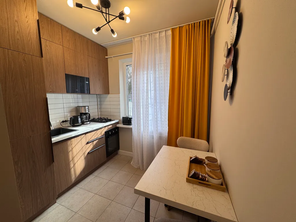 Современная квартира для отдыха и работы в спокойном районе