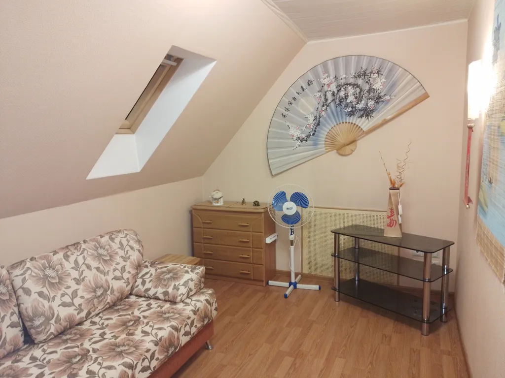 Дом у реки в центре города