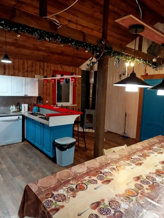 Большой дом для дружеской компании