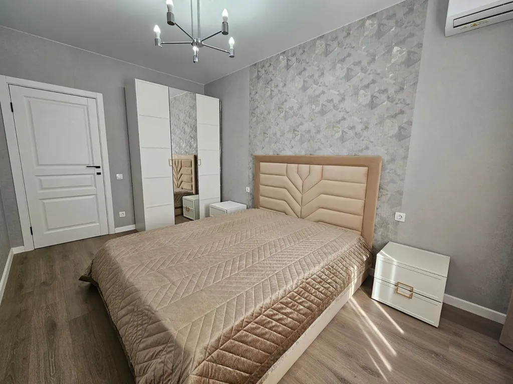 Квартира Современная  двушка в центре города — аренда посуточно в Астрахань