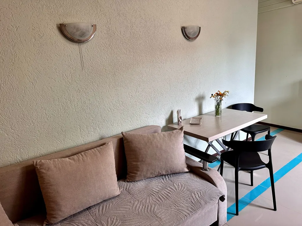 Семейный номер с кухней в центре