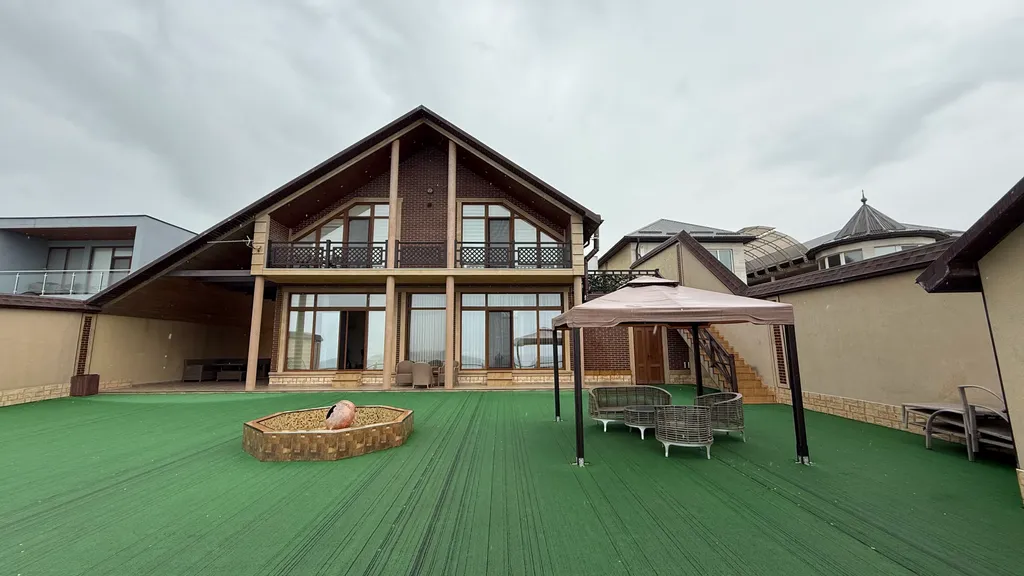 Коттедж 5-комнатный Дом — аренда посуточно в Махачкала