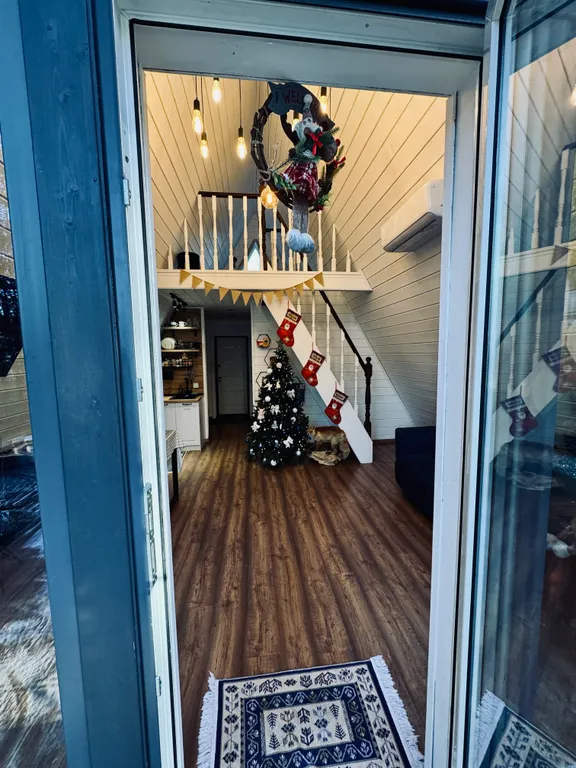 Дом A-frame с купелью, баней и бассейном в сосновом лесу