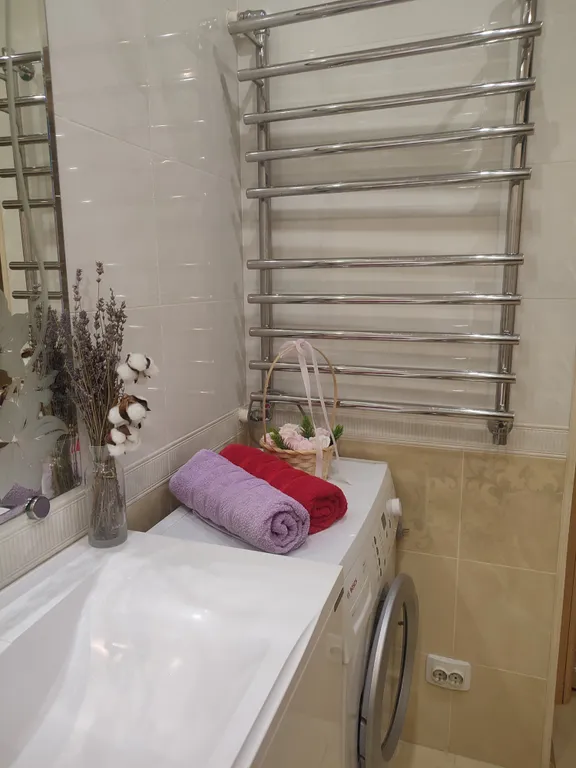 Трешка в центре города с охраняемой парковкой