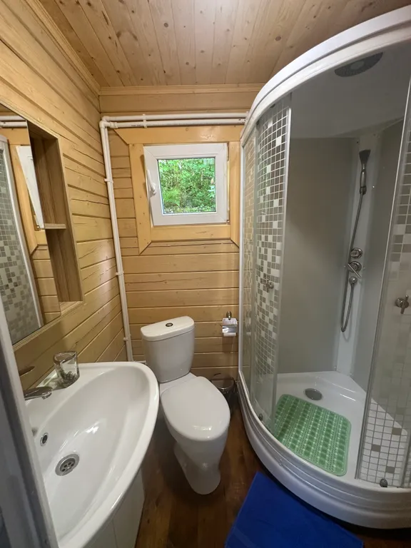 Коттедж "Лесные домики"в горах у моря