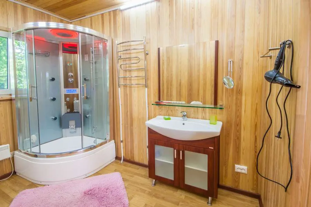 Усадьба с террасой у озера