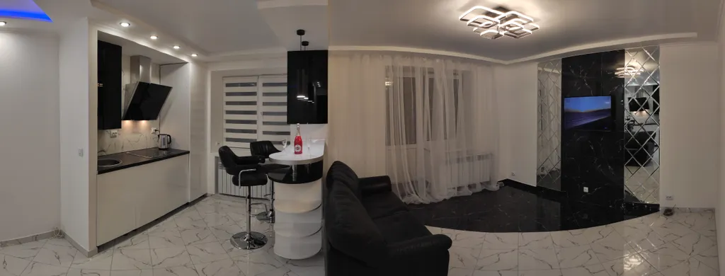 Стильные апартаменты с джакузи в центре города