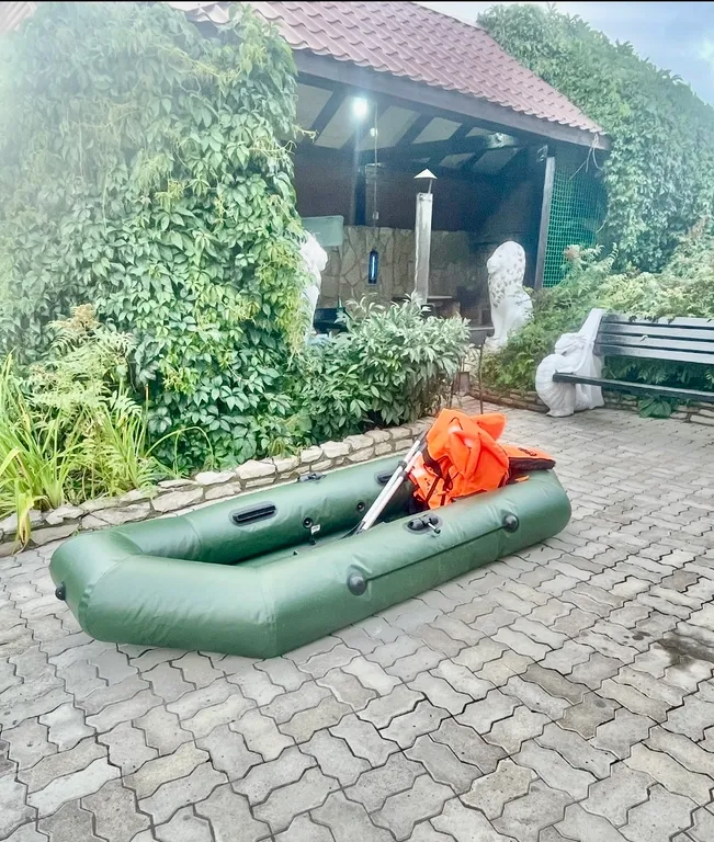 Уютный дом на берегу реки Кама