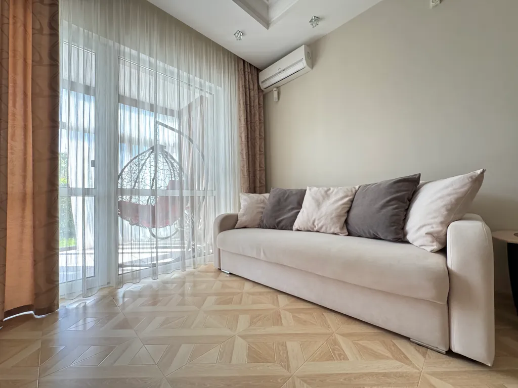 Уютная квартира в центре со своей террасой и бассейном