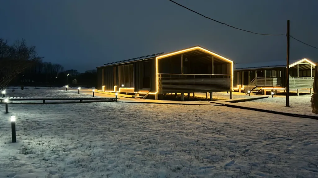 Коттедж Коттедж на берегу озера — Малые Горки