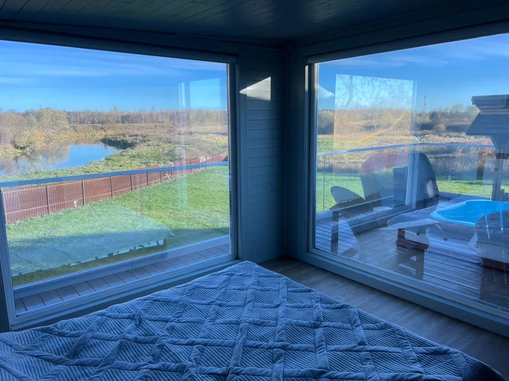 Уютный дом с видом на реку