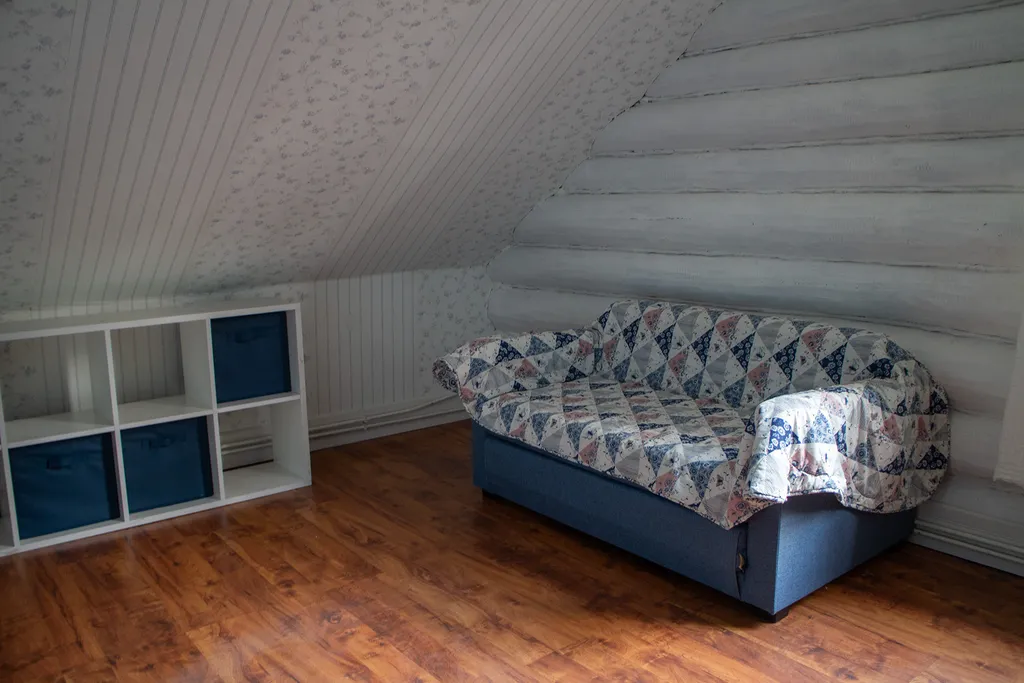 Дом в соснах