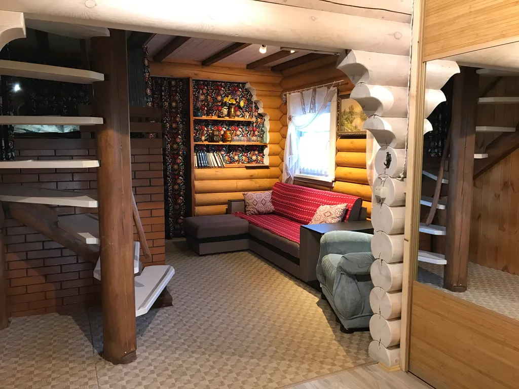 Дом из бревна Терем с сауной в черте города