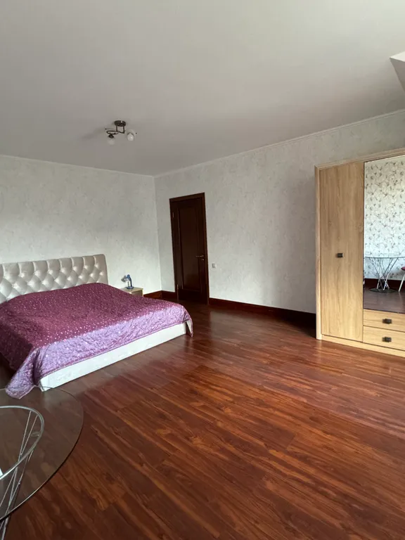 Шикарная квартира у центрального входа в парк