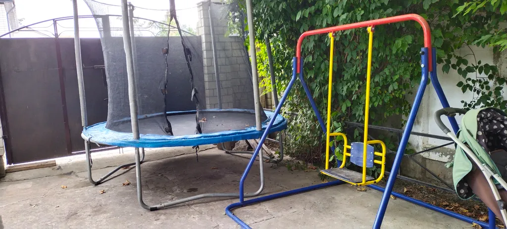 Просторный номер для семьи в небольшом уютном доме с хорошим бассейном