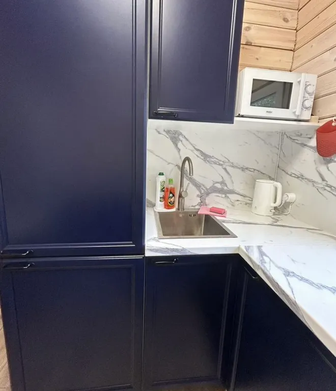 Уютный дом у озера