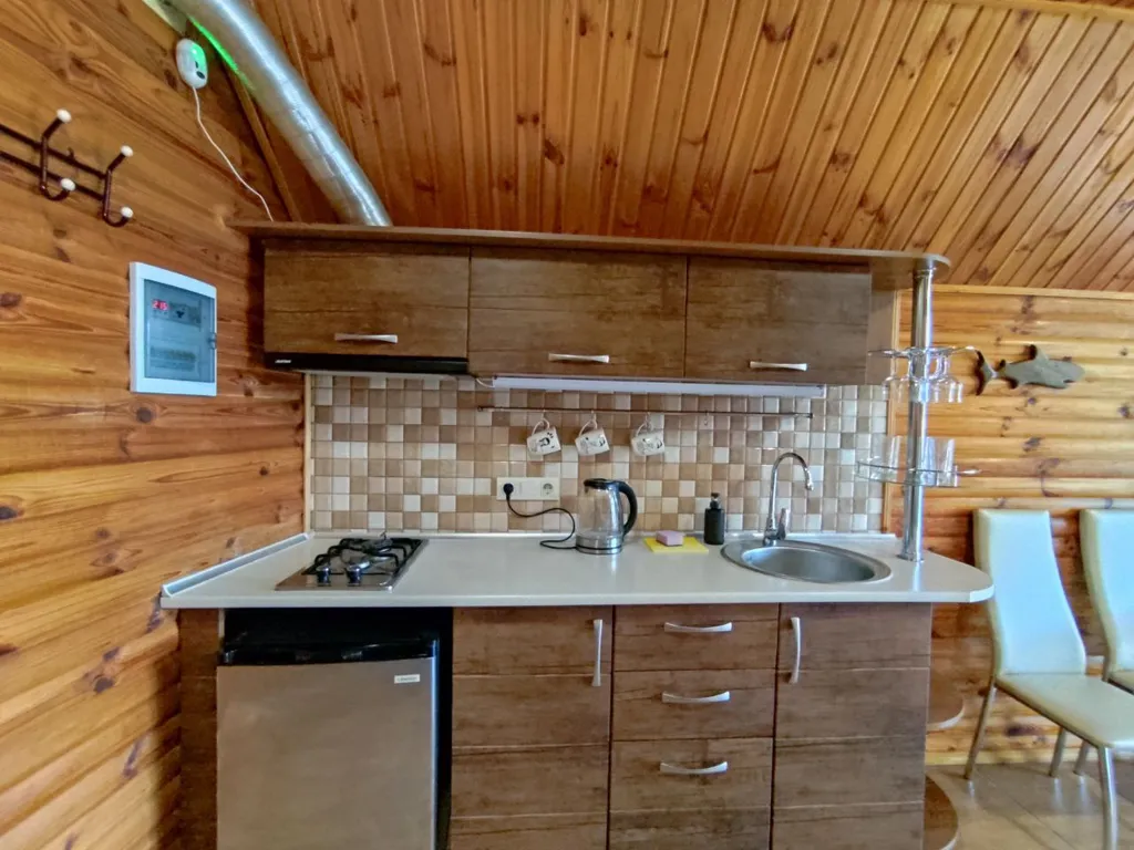 Студия с балконом и панорамными окнами