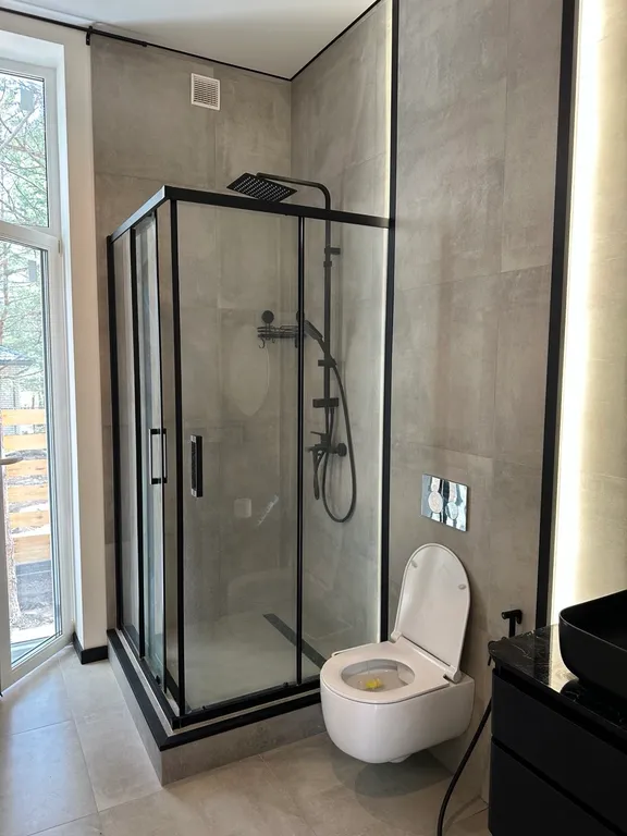 Дом в сосновом лесу