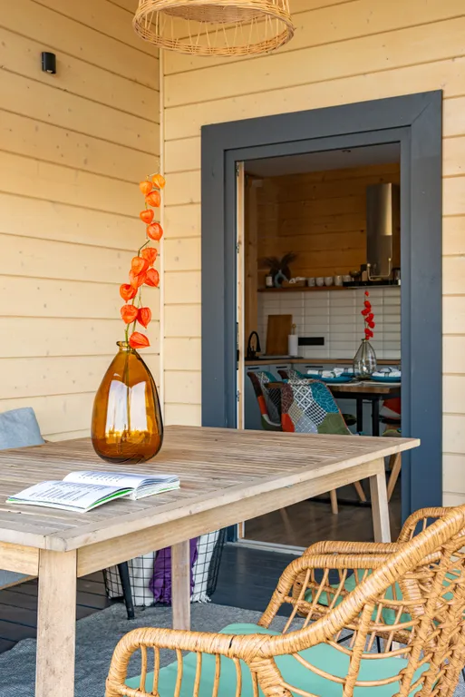 Дом из бруса в лесу с баней и чаном