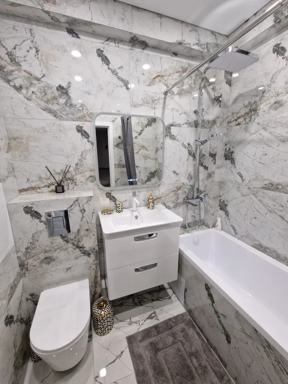 Квартира с ремонтом и видом на озеро Мойнаки