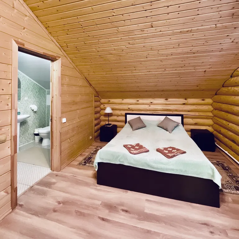 Тёплый и уютный дом Пирамида