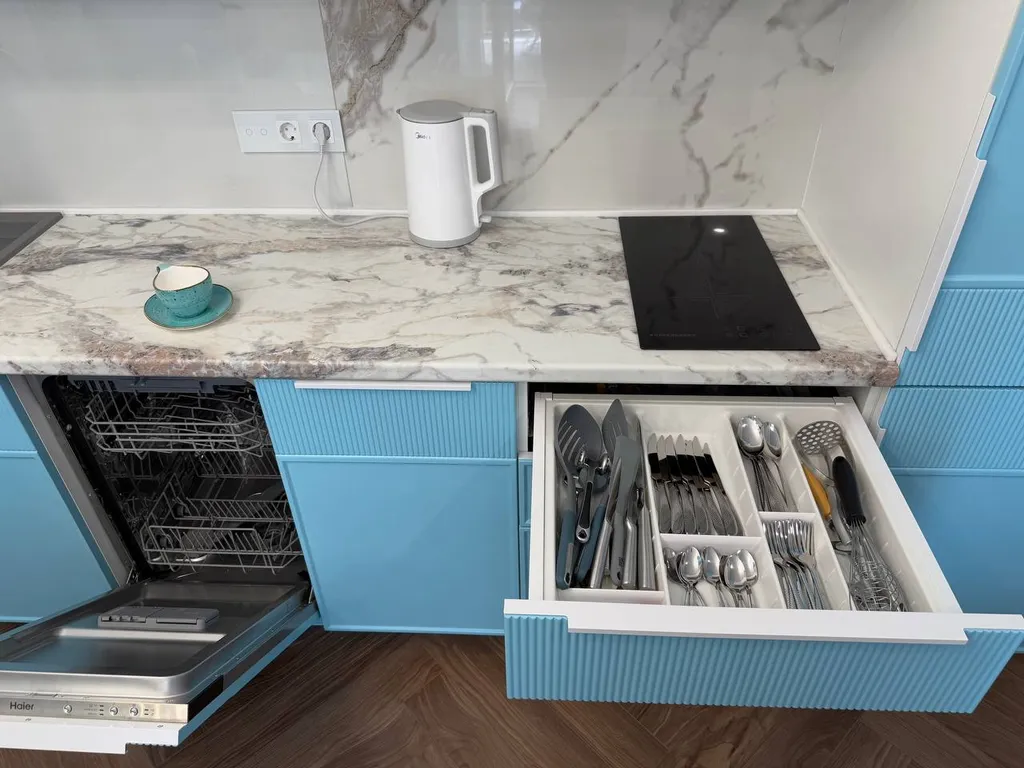 Морская симфония - уютная студия с видом на море и открытым бассейном