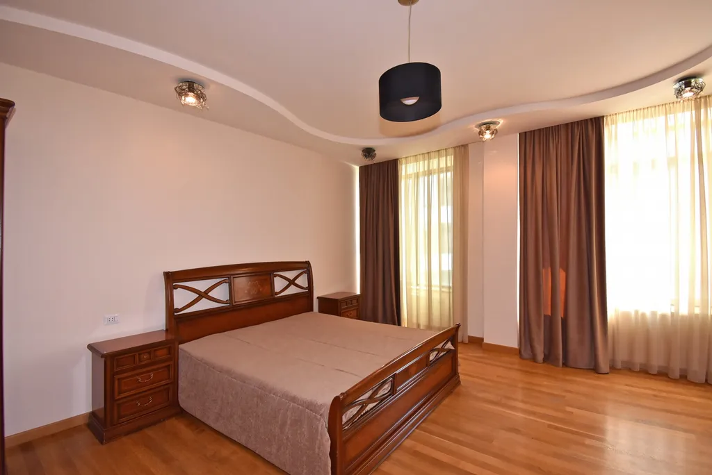 Красивая трёхкомнатная квартира в центре города