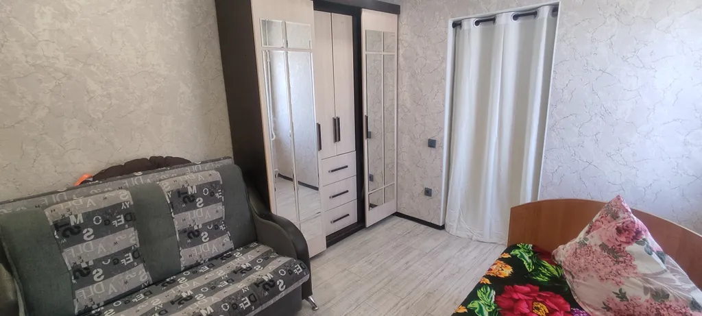 Уютная квартира в центре поселка