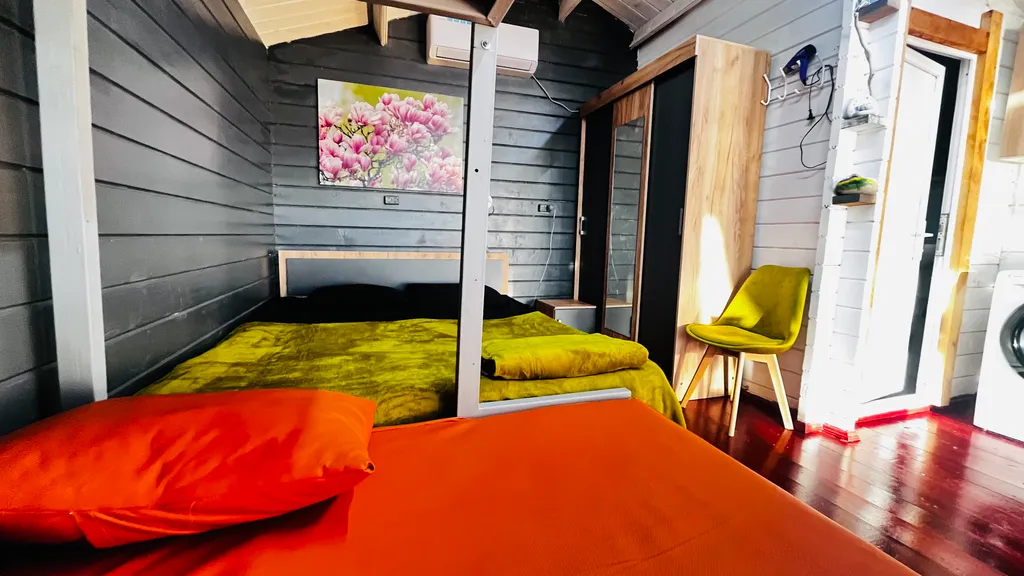 Коттедж Коттедж Бунгало на первой линии моря — Сухум