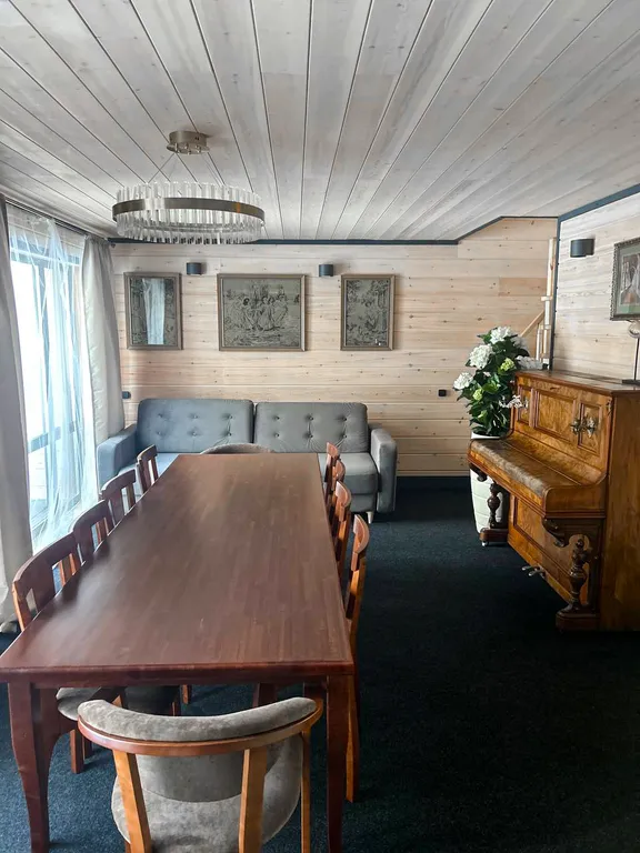 Коттедж Барн хаус с прекрасным видом на лес — аренда посуточно в Шерегеш