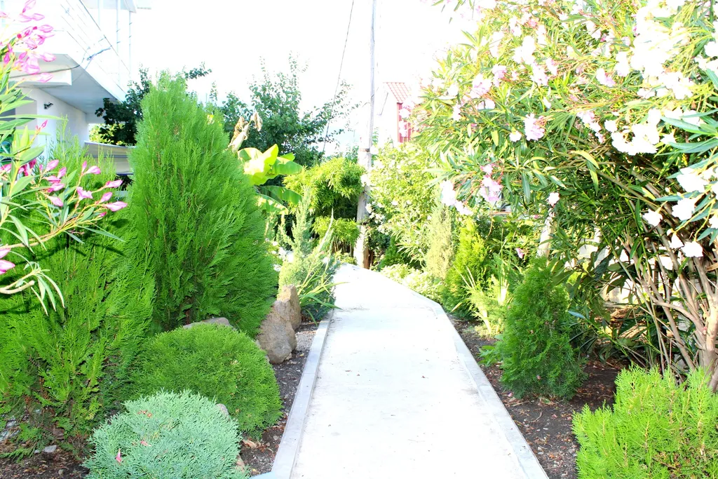 Дом с бассейном в районе Артека и горы Аю-Даг