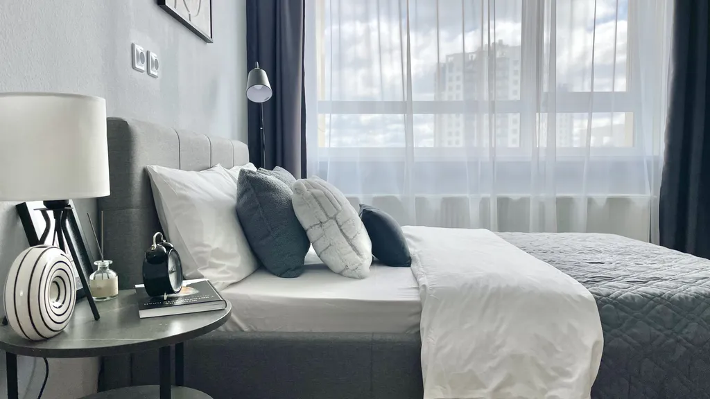 Не в отеле, а в квартире на Репина 77