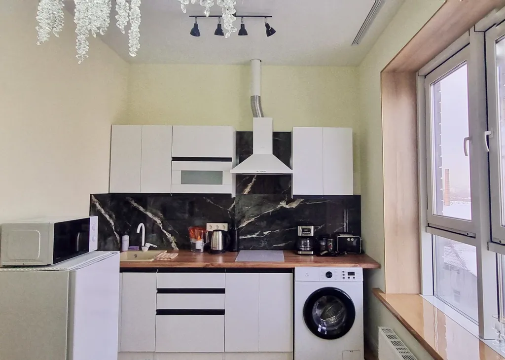 Рыжий Кот ЛОКО (просторная квартира с двумя изолированными спальнями)