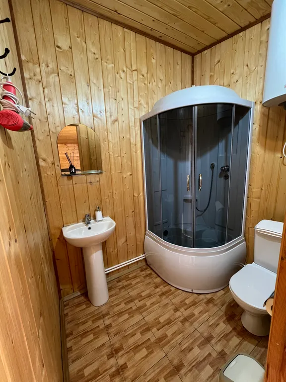 Номер у реки Дах с видом на горы