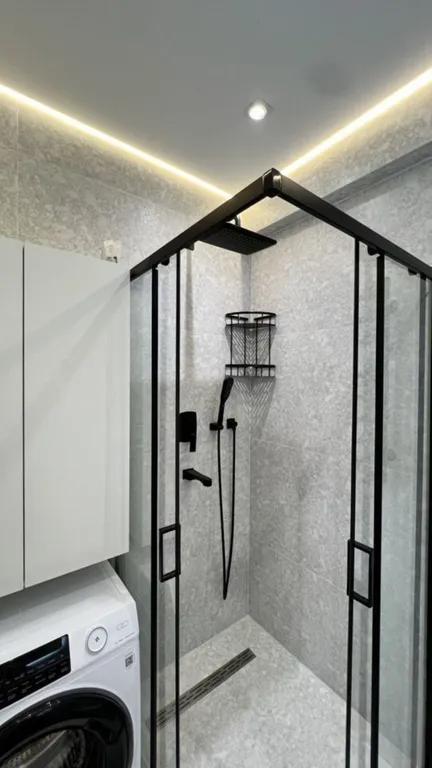 Квартира с бaлконoм и видом на моpе