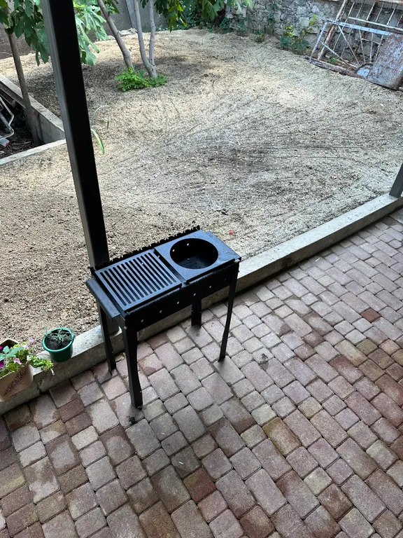 Уютный новый дом в центре города с бассейном