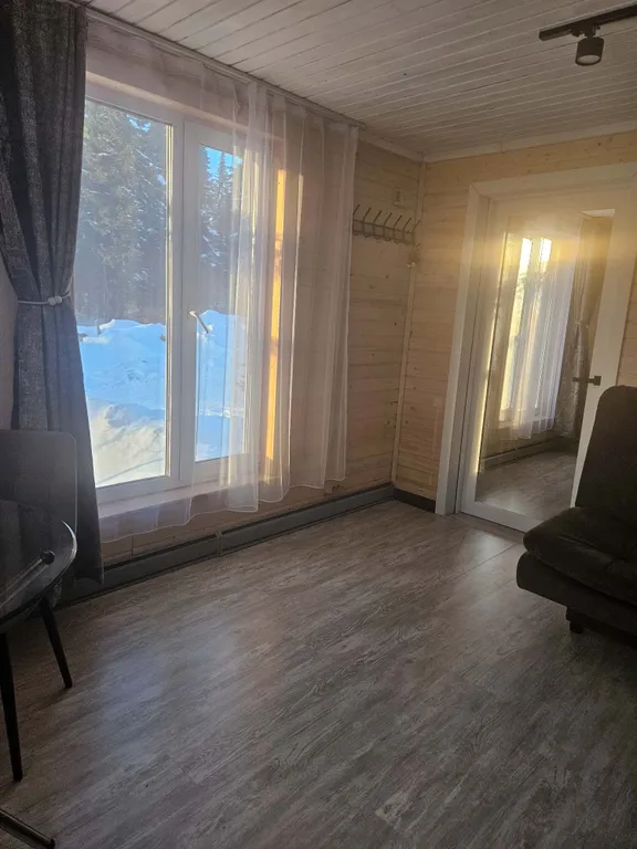 Коттедж Дом в живописнейшем месте в окружении кедровых и пихтовых деревьев — Шерегеш