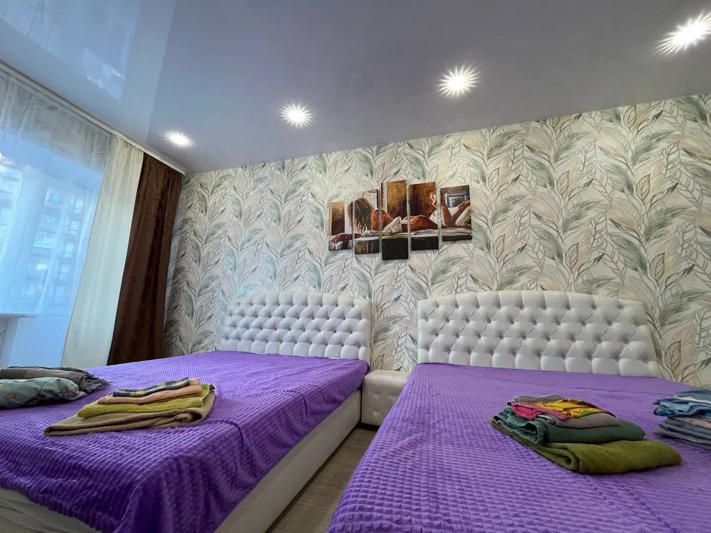 Трёхкомнатная квартира в районе центральная площади — аренда посуточно в Чита