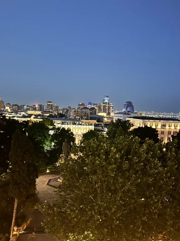 Рядом со старым городом