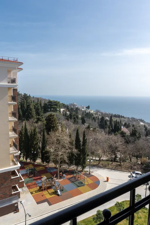 Апартамент с видом на море и горы, элегантность и комфорт