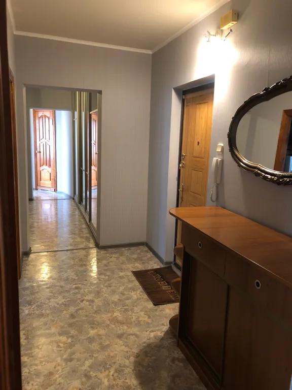 Просторная 2-комнатная квартира в районе Парка Победы (ул. Стаханова)