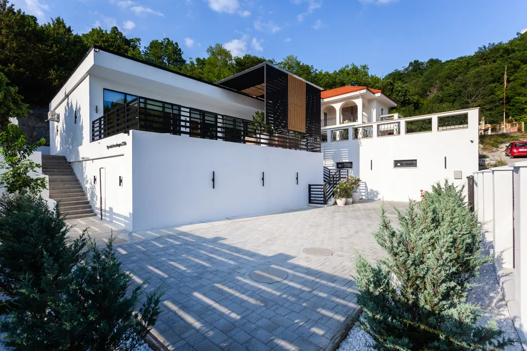 Дом в самом центре