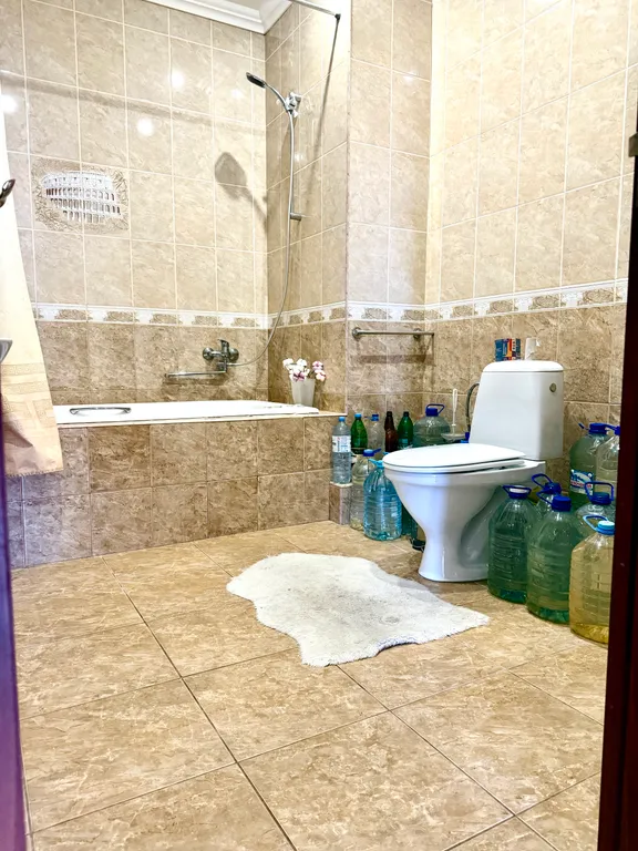 Шикарная квартира с водой в Новострое Панфилова Больница Вишневского