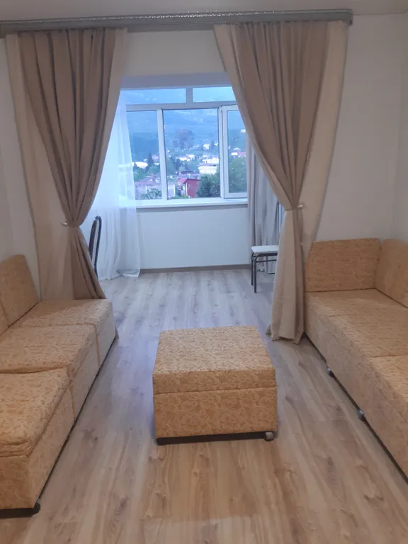 Квартира Квартира в тихом центре с видом на горы — Гагра