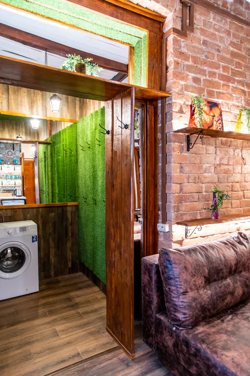 Квартира 2-комнатная в старинном особняке с парковкой