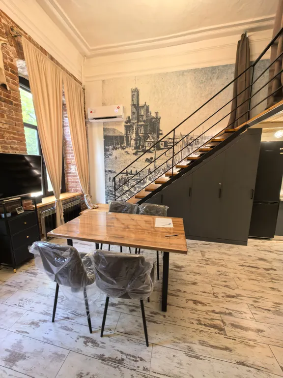 Лофт на Бурова